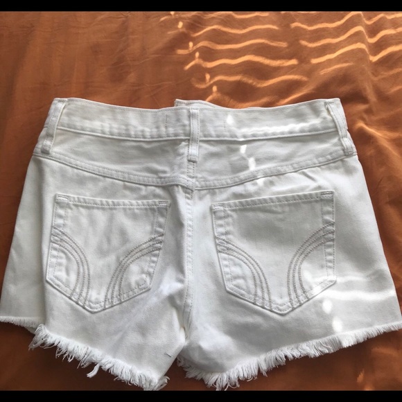 Shorts - Picture 2 of 3